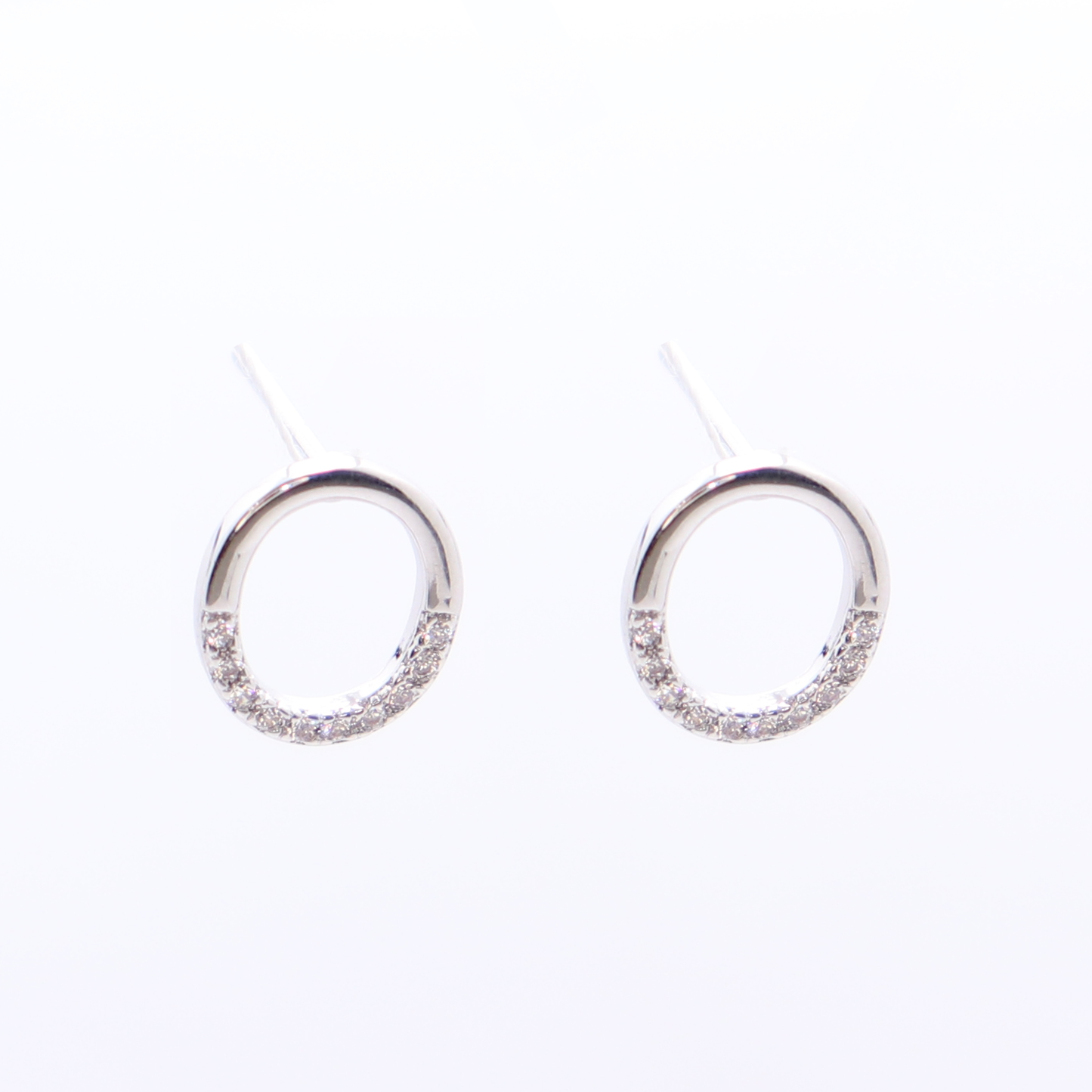 Load image into Gallery viewer, Elle Studs - Silver
